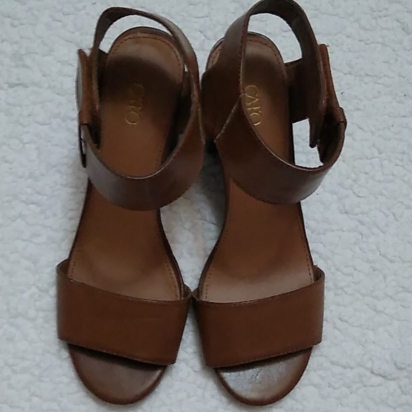 Super cute brown heels NWOT 😍 - Picture 2 of 4